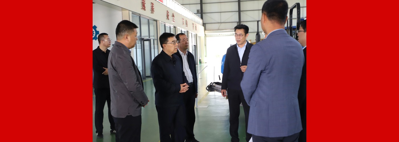 省人社厅副厅长何永强一行莅临学院检查指导第二届全省职业技能大赛筹备情况